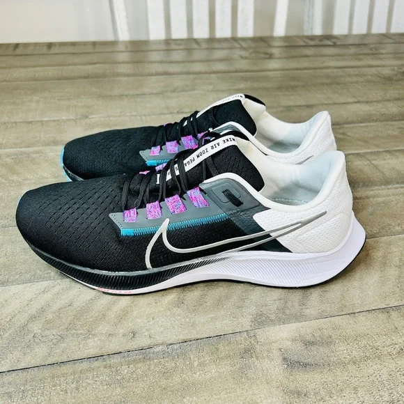 Nike Air Zoom Pegasus 38 Black Metallic Silver Men Running Shoes Size 11.5 - Picture 3 of 7